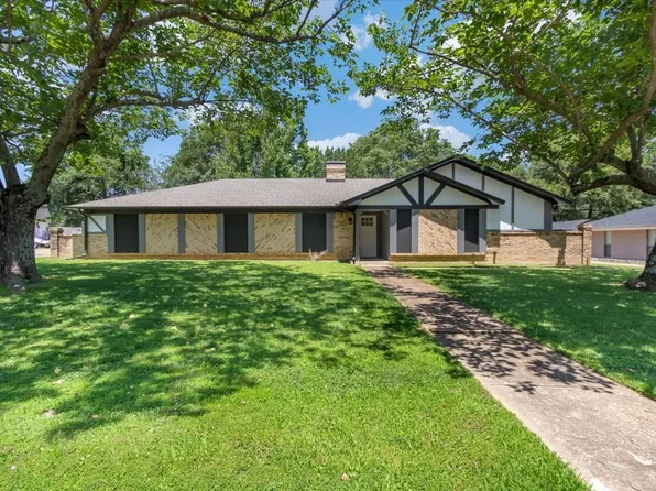 3945 Dawn Dr, Paris, TX 75462