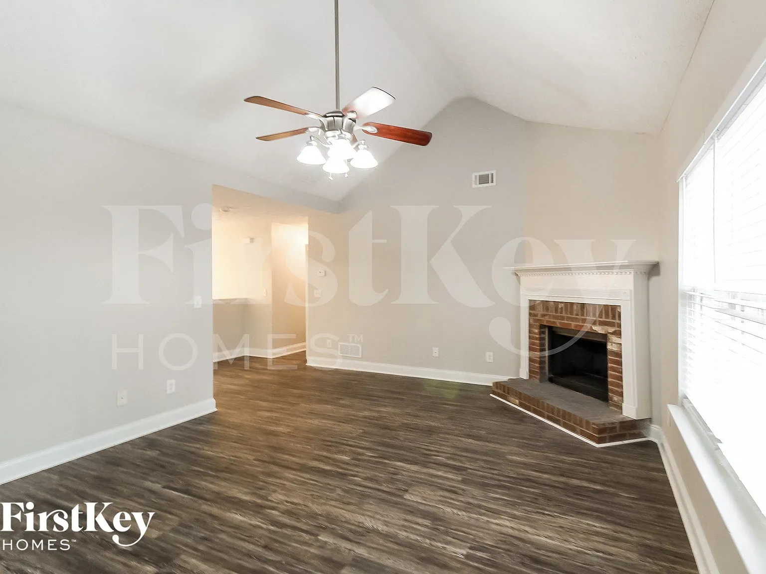 4 bed, 2.5 bath, 2446 sqft, $2,700 — Photo 2