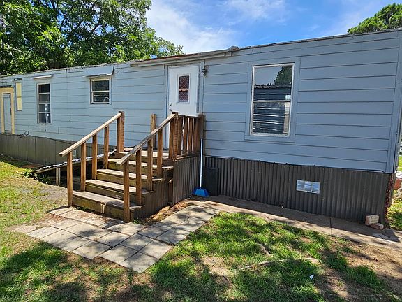 3rd image of 511 E Oakdale St Lot 20