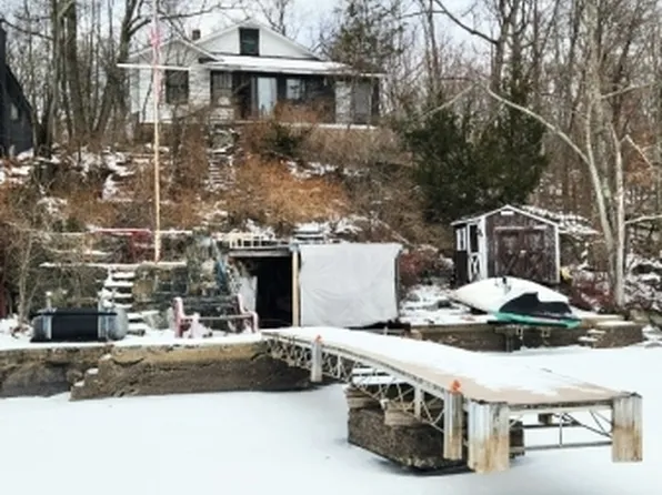 213 Squaw Trl, Hopatcong Boro, NJ 07821