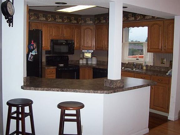 4th image of 1109 Gage Dr