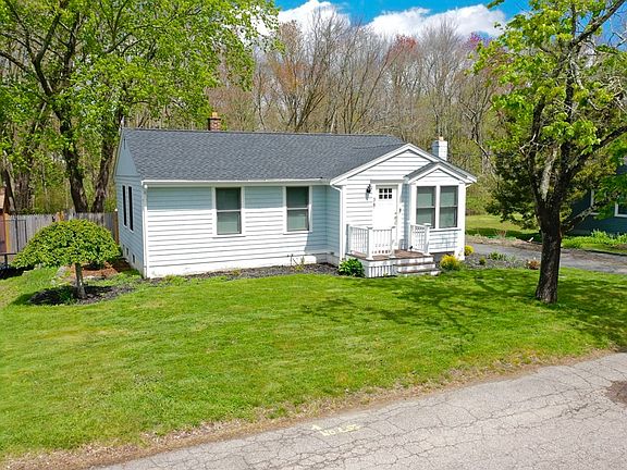 3rd image of 38 Ashley Dr