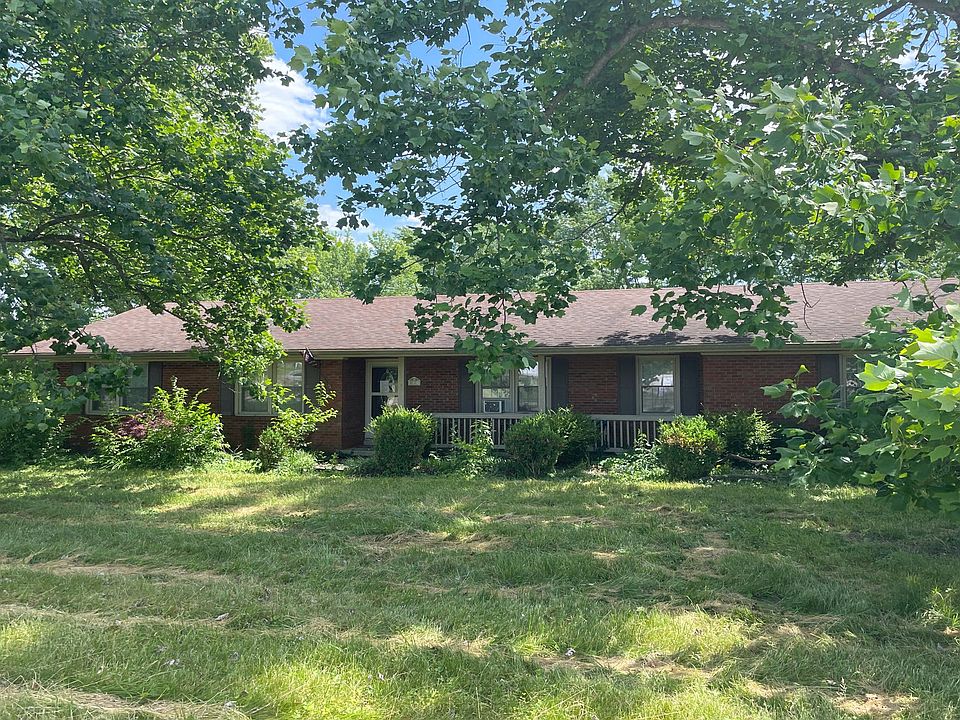 1st image of 833 Mulberry Pike