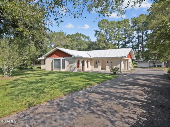 1083 Old Henderson Rd, Breaux Bridge, LA 70517