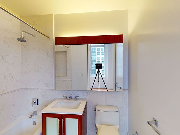 4th image of 795 Columbus Ave APT 11L