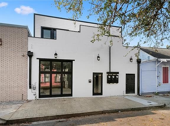 2nd image of 632 Mandeville St #2A