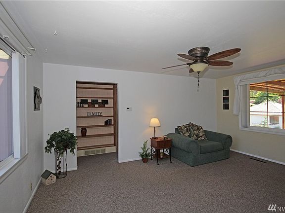 3rd image of 11818 10th Ave S