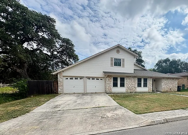 3 bed, 2.0 bath, 1824 sqft, $2,300 — Photo 4
