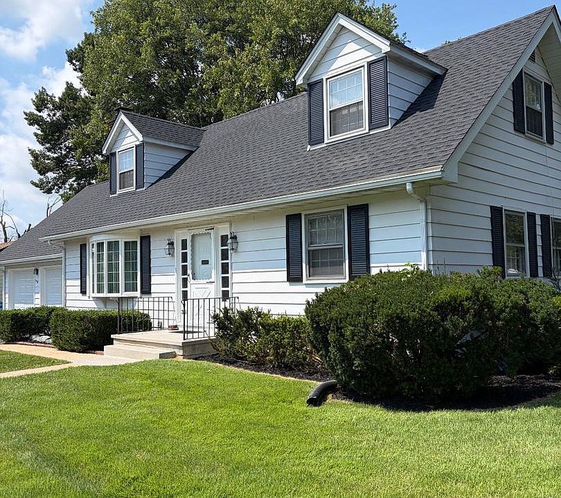 1st image of 303 Hermitage Dr