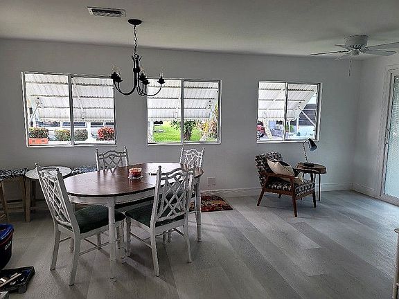 5th image of 273 Glenwood Ln