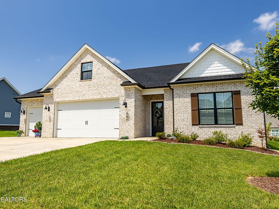 1st image of 168 Clover Cir
