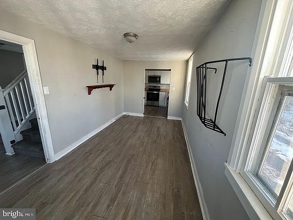 4th image of 81 Main St