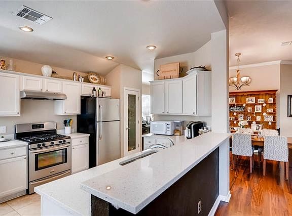 4th image of 3005 Thrushwood Dr
