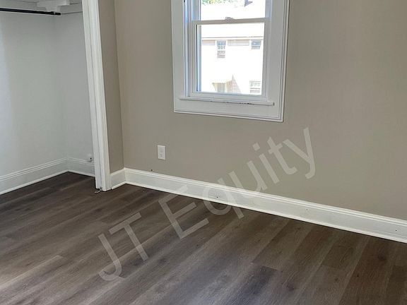 3rd image of 310 Alexander Ave