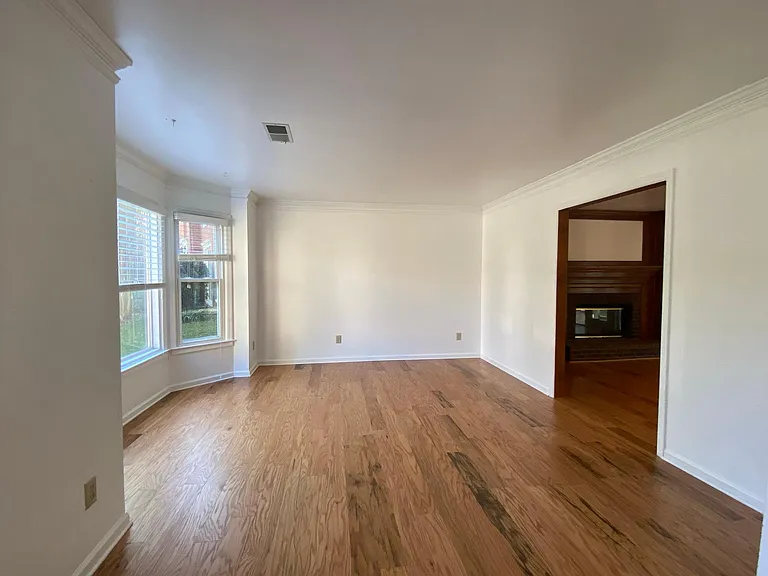 3013 Eglantine Ct — Photo 7