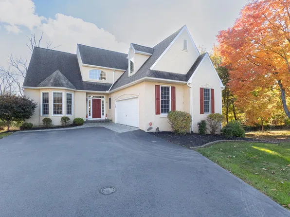 16 Tall Trees Ln, Wilmington, DE 19808