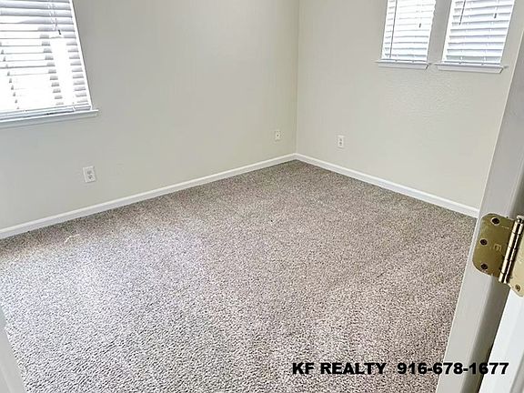 5th image of 241 Anjou Cir