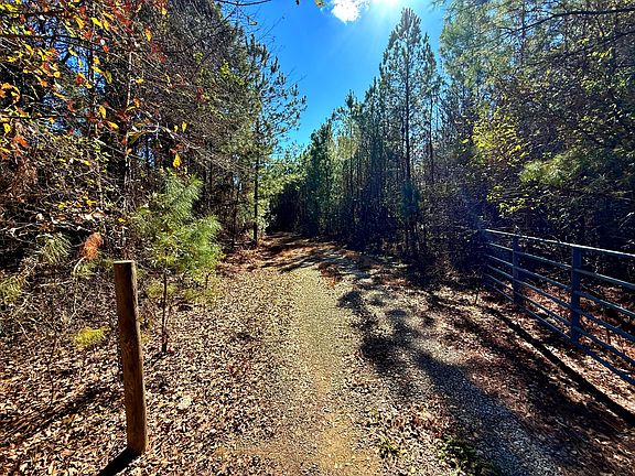 3rd image of 1837 Columbus Rd