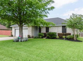 2502 Cherrylawn Dr, Taylor, TX 76574