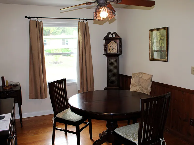 503 E Franklin St — Photo 9