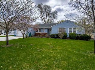 2548 29th Avenue Ct, Moline, IL 61265