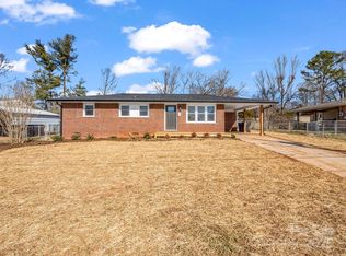 184 Sedgefield Dr, Forest City, NC 28043