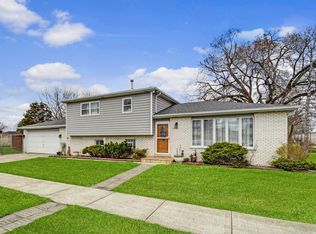 4906 W 84th St, Burbank, IL