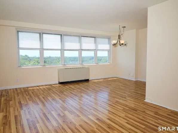2625 Park Avenue #7S, Bridgeport, CT 06604