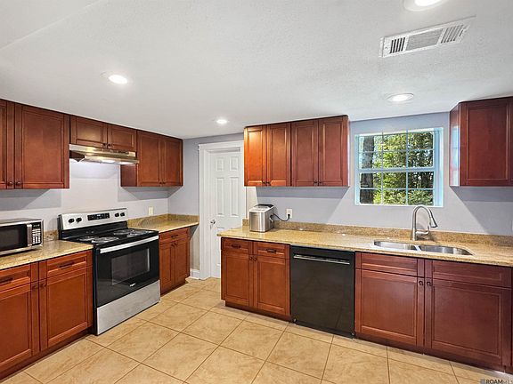 3rd image of 7904 Raleigh Dr