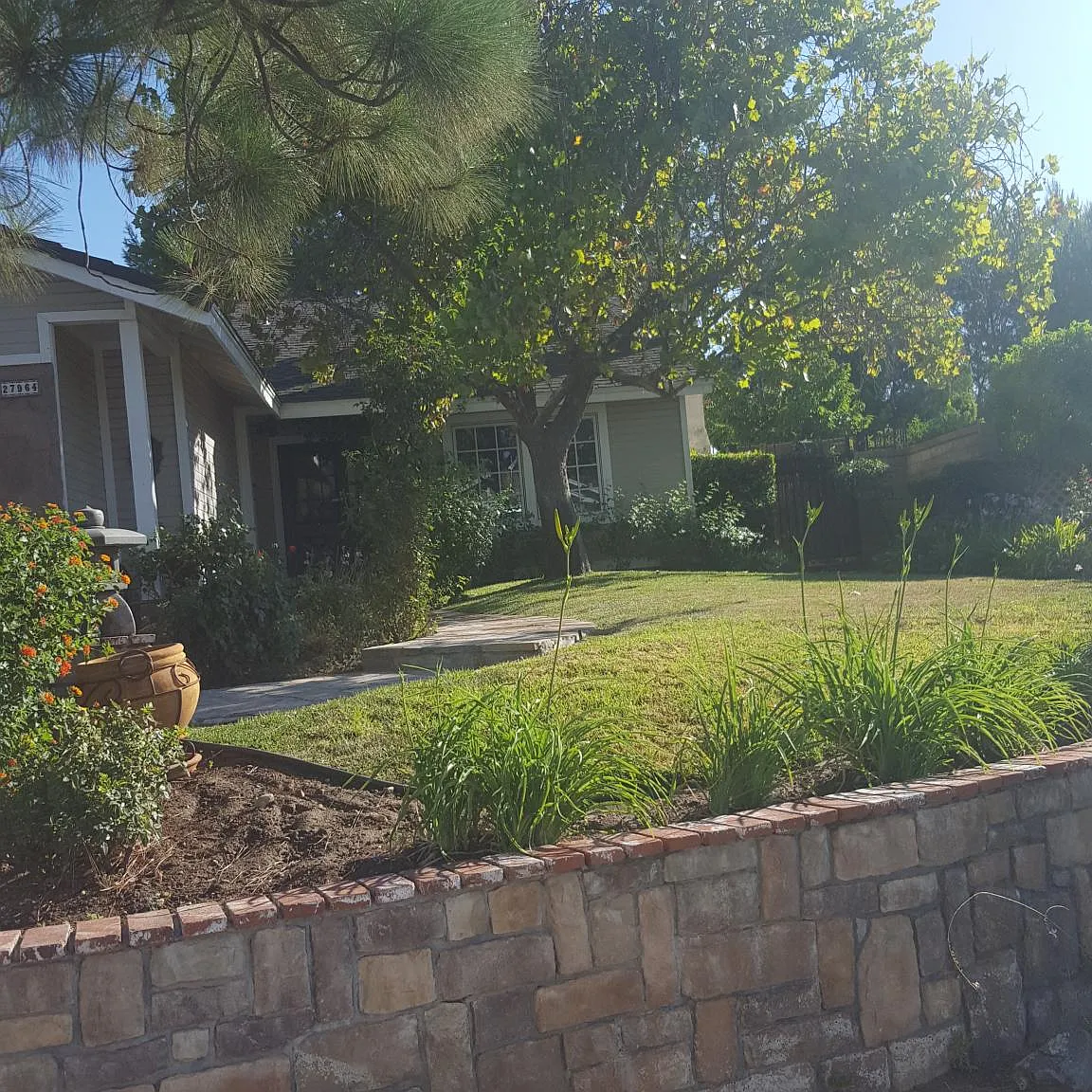 Redwood Glen Rd, Santa Clarita — Photo 2