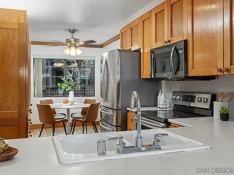 8840 Villa La Jolla Dr #203 — Photo 20