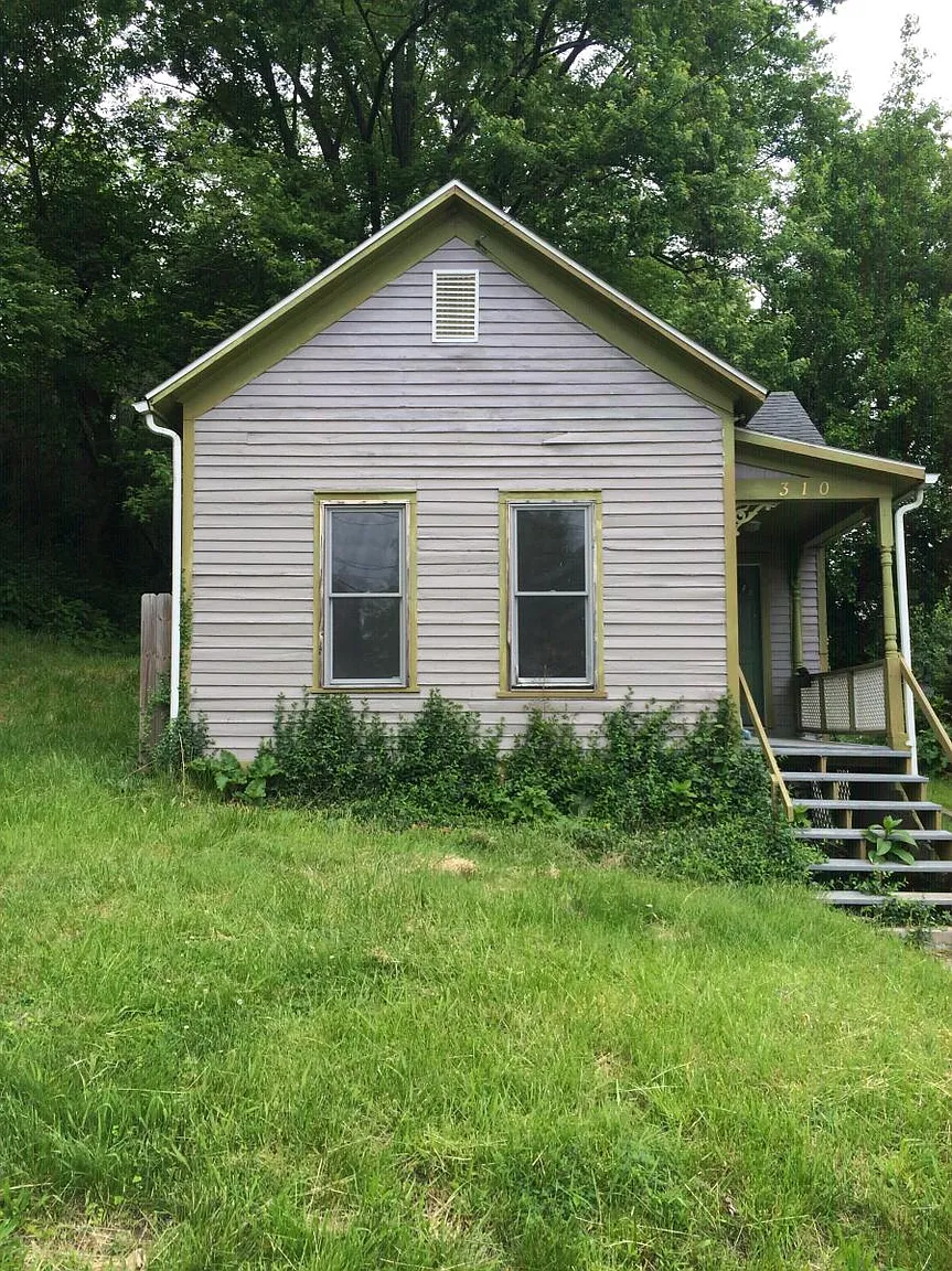310 Dry St photo 1