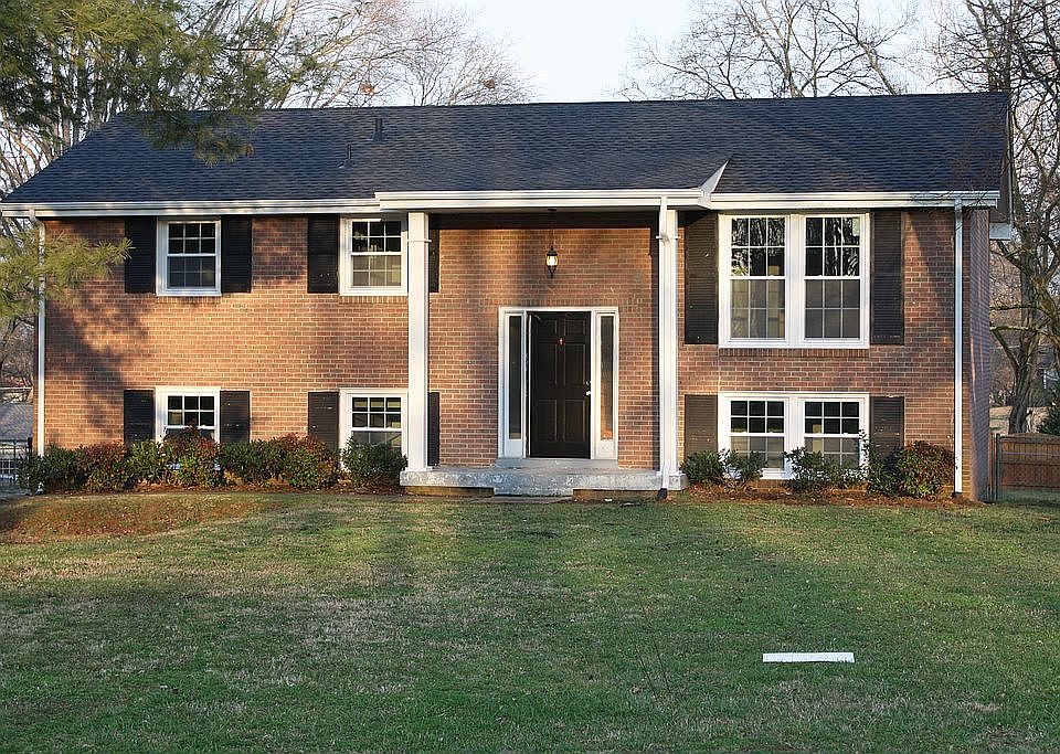 1st image of 166 Lakeside Park Dr