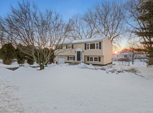 15 Decker Drive, Washingtonville, NY 10992