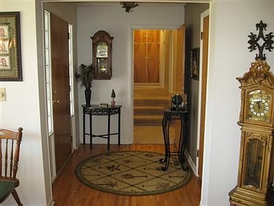 3rd image of 519 N Lincoln St
