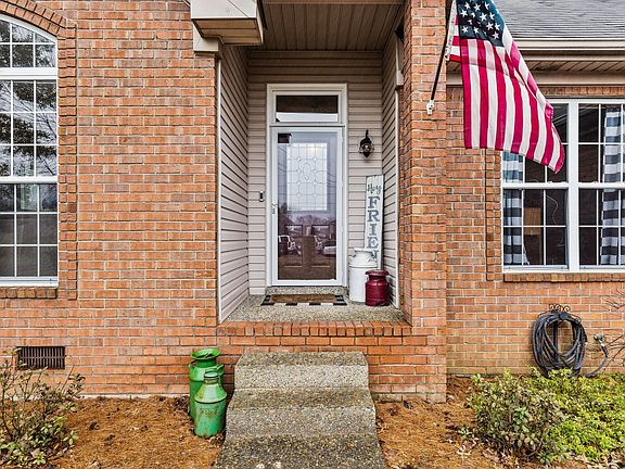 2nd image of 106 Cider Mill Ct