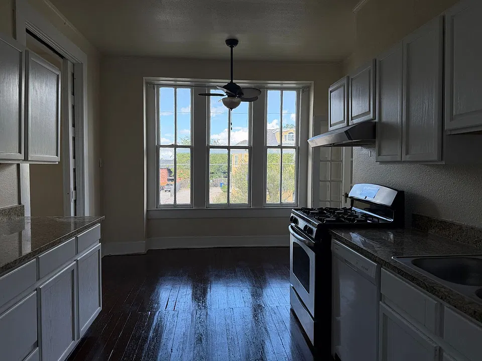 324 W Magnolia Ave #2
