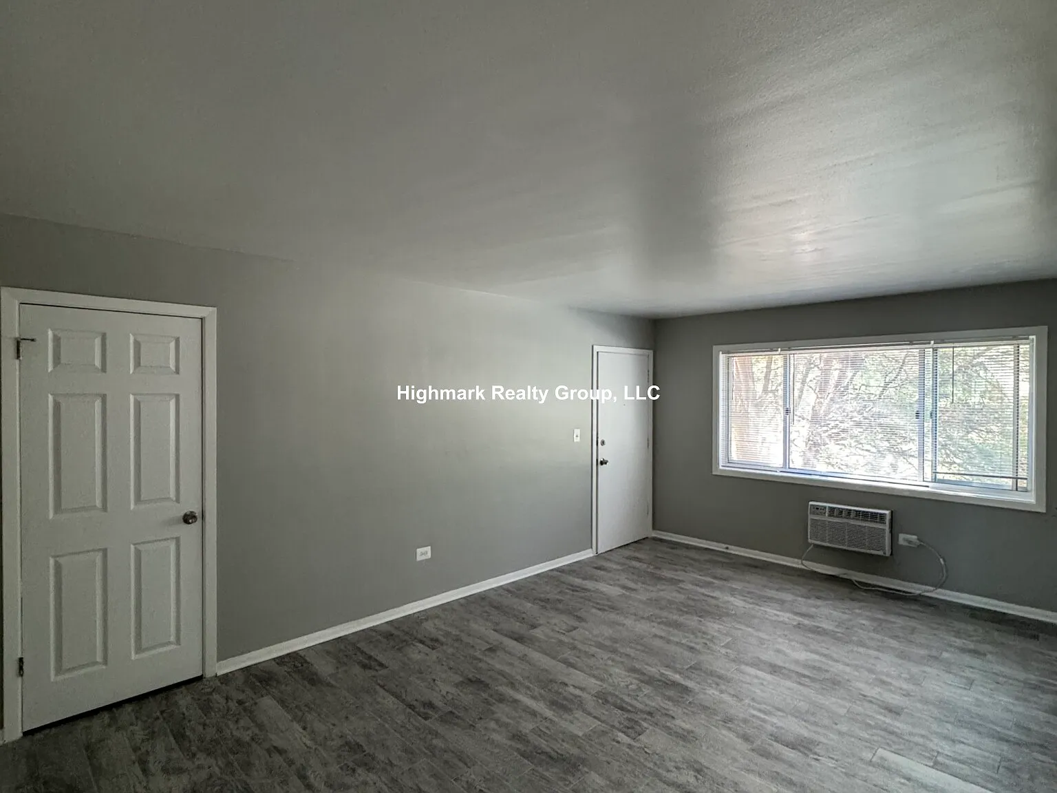 2 bed, 1.0 bath, $2,000 — Photo 3