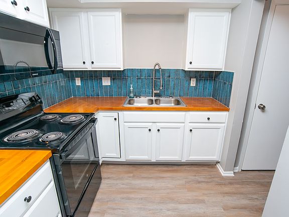 2nd image of 517 E 17th St APT B
