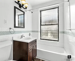 Rented by R New York