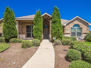 1625 White Willow Ln, Arlington, TX 76002