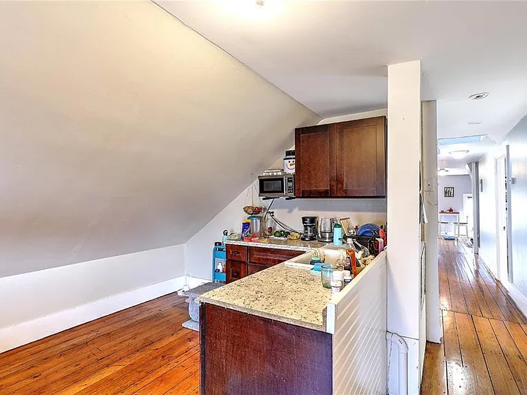 390 Hope St #3 — Photo 3