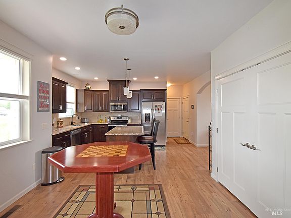 3rd image of 2550 Westridge Ct