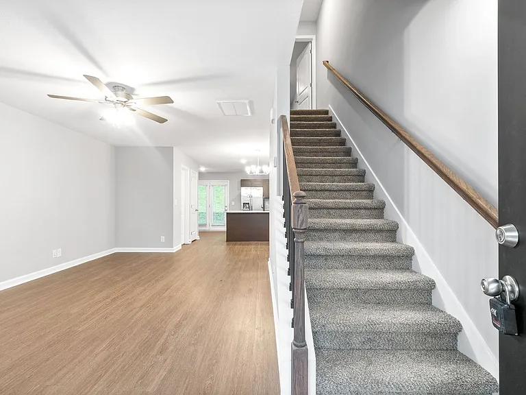 254 Woodland Valley Ln — Photo 5