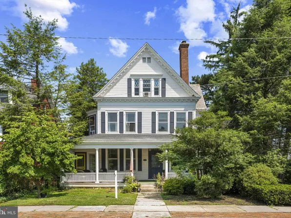 121 W Springettsbury Ave, York, PA 17403