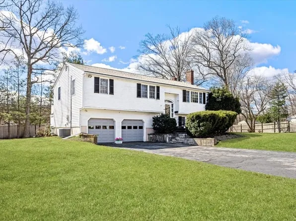 21 Windsor Dr, Hingham, MA 02043