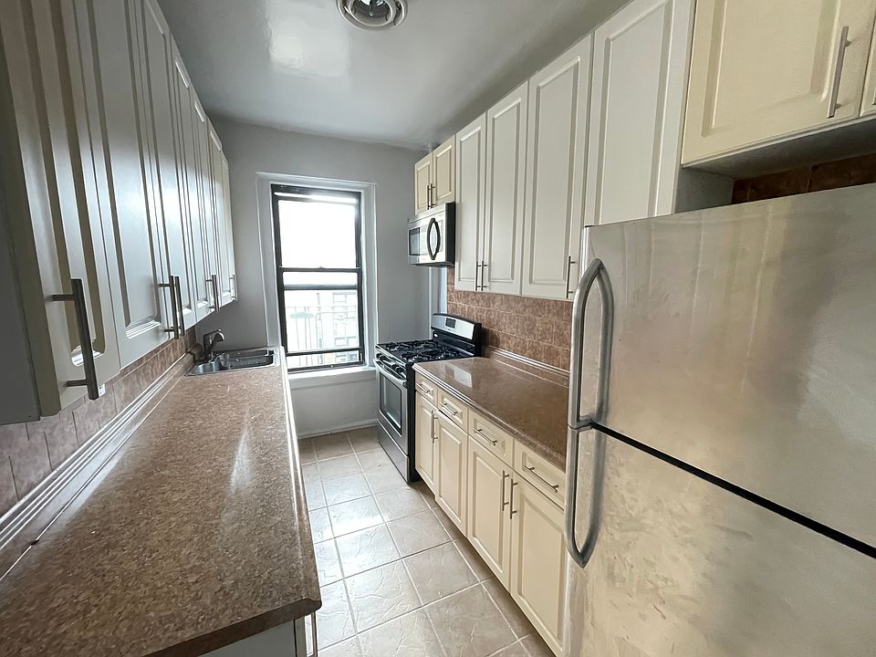 1st image of 32-44 30th St #3
