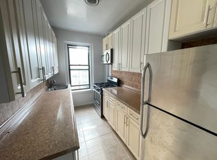 32-44 30th St #3, Astoria, NY 11106