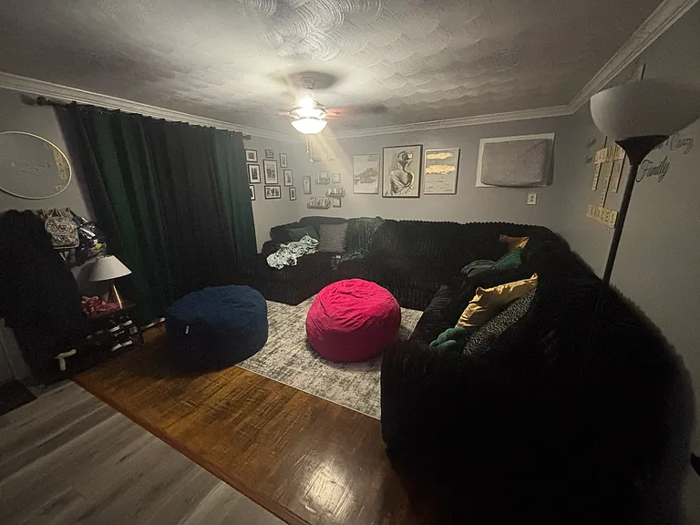 181 Hubbell Ave — Photo 5