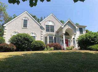 25 Honeysuckle Ct, Skillman, NJ 08558